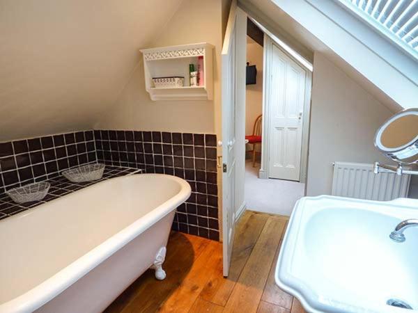 Honeypot Cottage Kendal Exterior photo